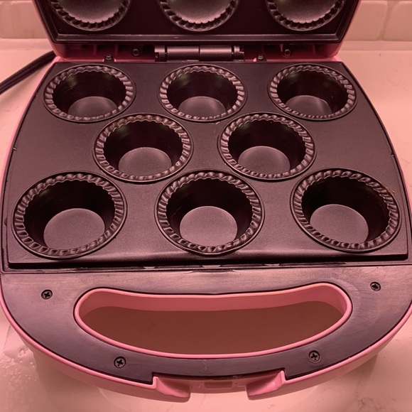 🧁BABYCAKES pink CUPCAKE baker NWOT - Picture 10 of 12